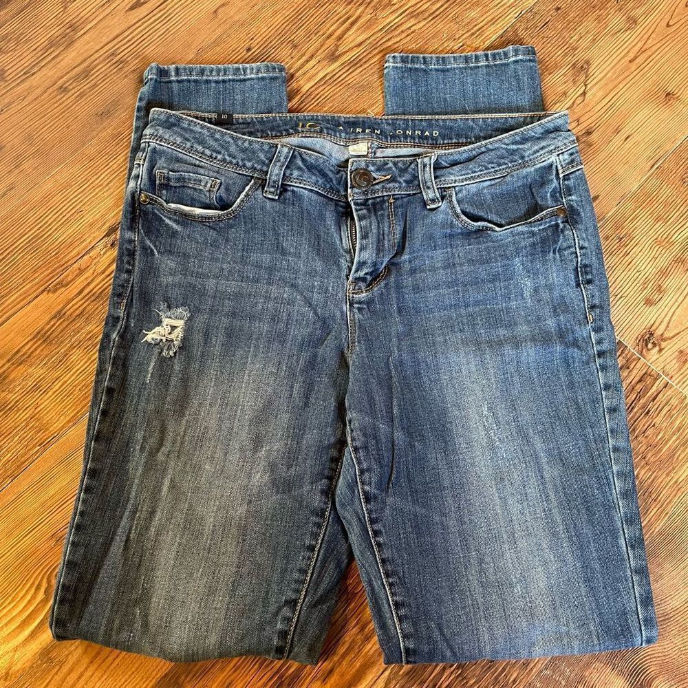 Lauren Conrad Womens jeans size 10. Distressed, bottom hem 5.5”. Great shape
